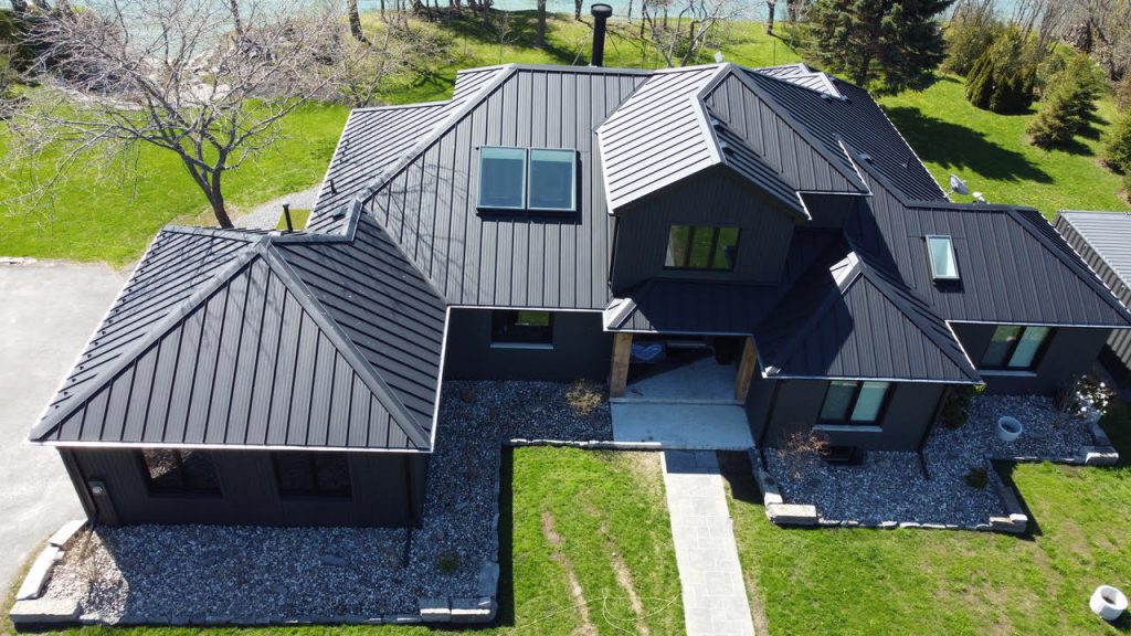 Metal-Roofing-in-Vancouver